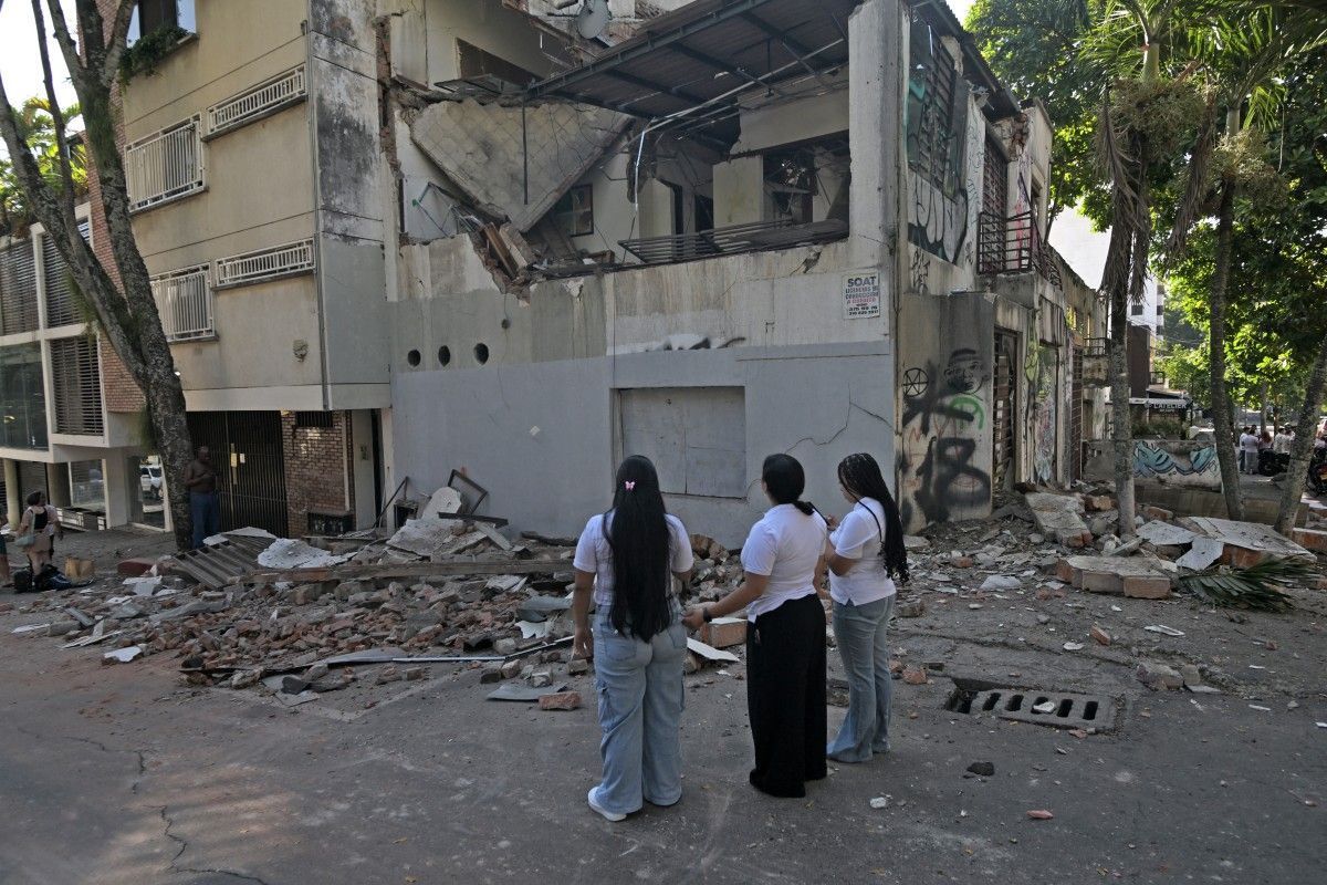 Terremoto de magnitude 7,4 atinge a Colômbia