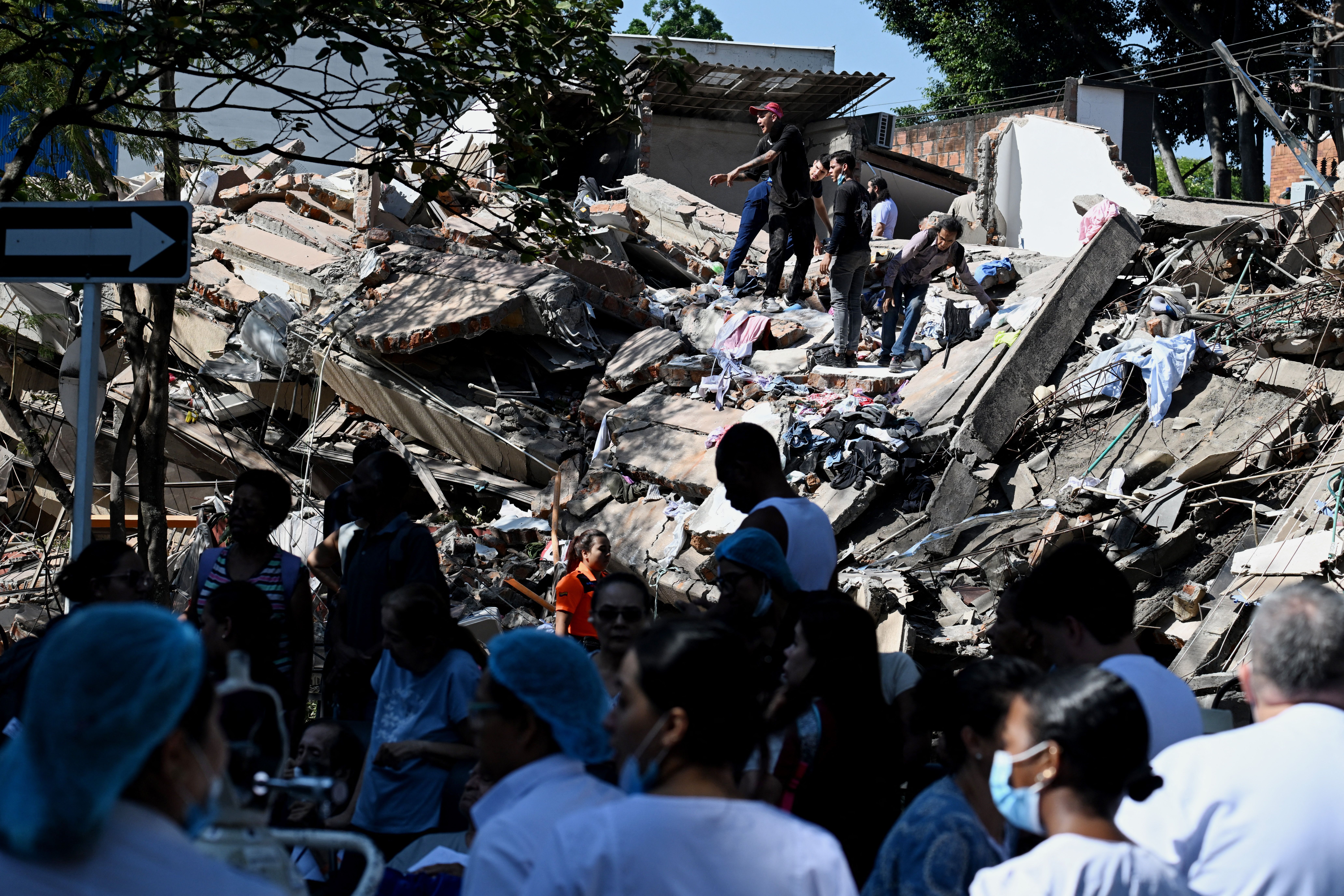 Terremoto suspende operações de 10 aeroportos na Colômbia