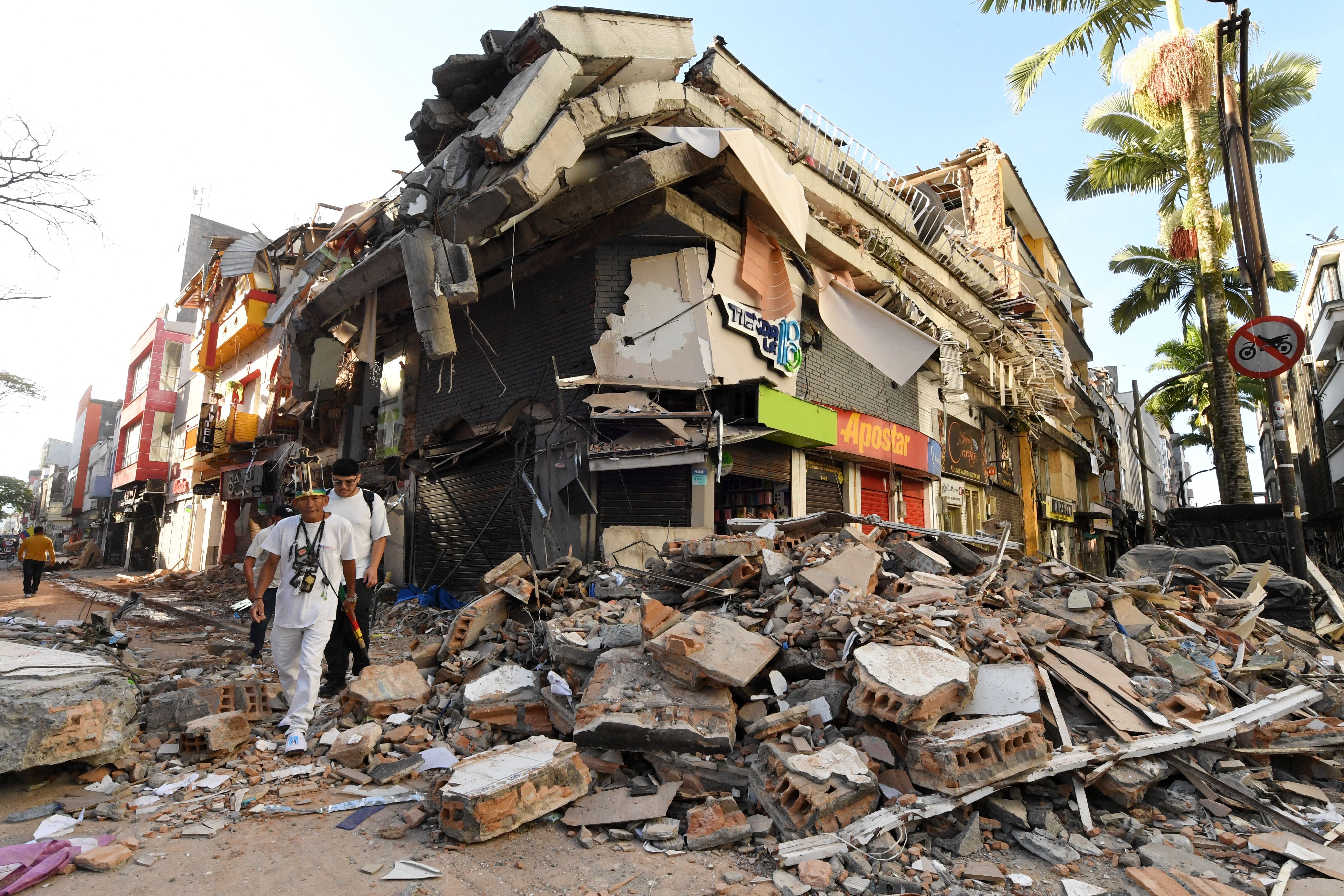 Número de mortos na Colômbia chega a 224 após terremoto