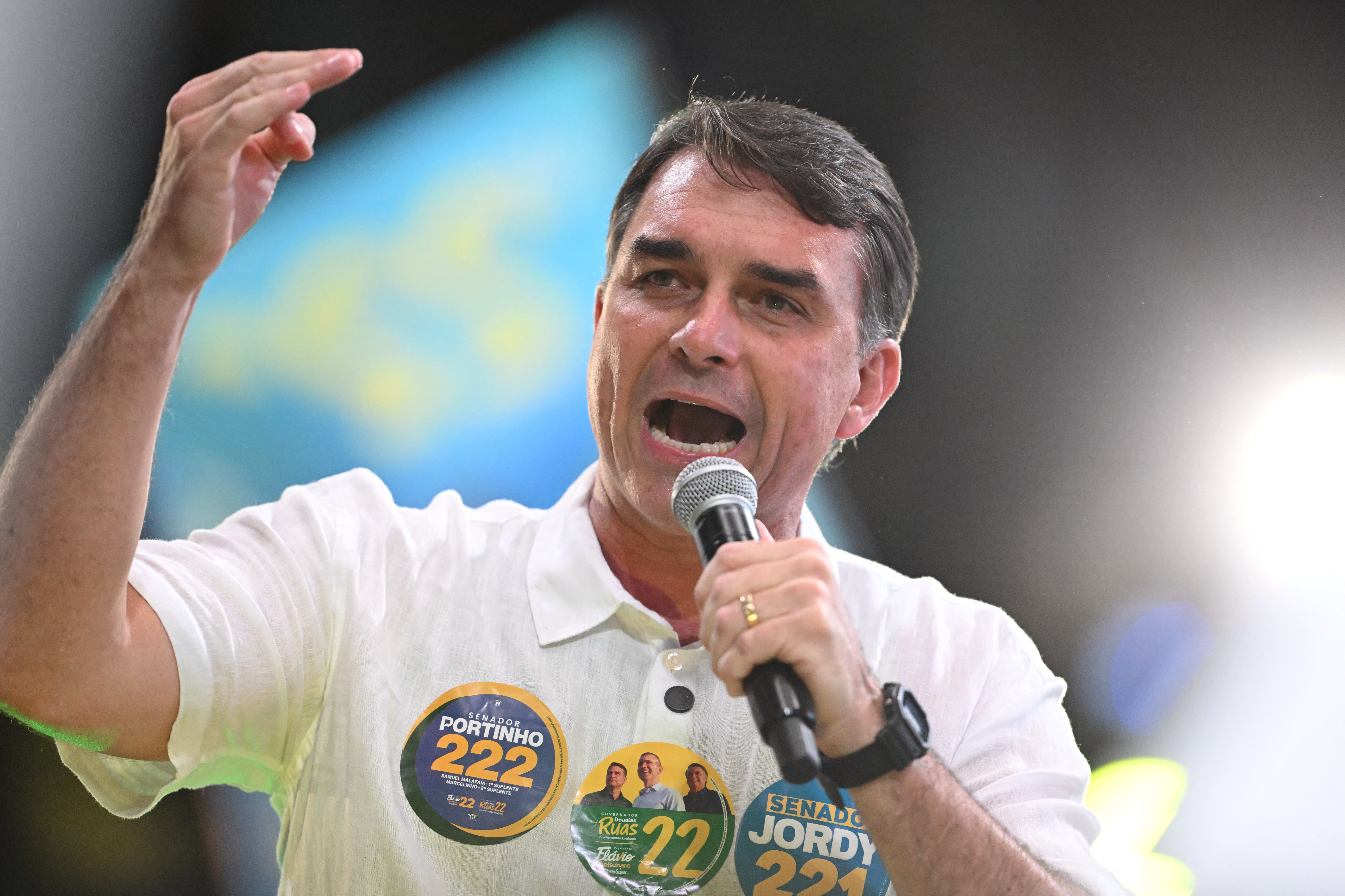 Flávio Bolsonaro participa de reunião com a diretoria da Fiesp nesta segunda-feira (24)