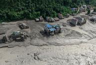 Vídeo: veja deslizamento que devastou a fronteira entre Nepal e China