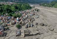 Enchente no Nepal deixa ao menos 384 viajantes desaparecidos