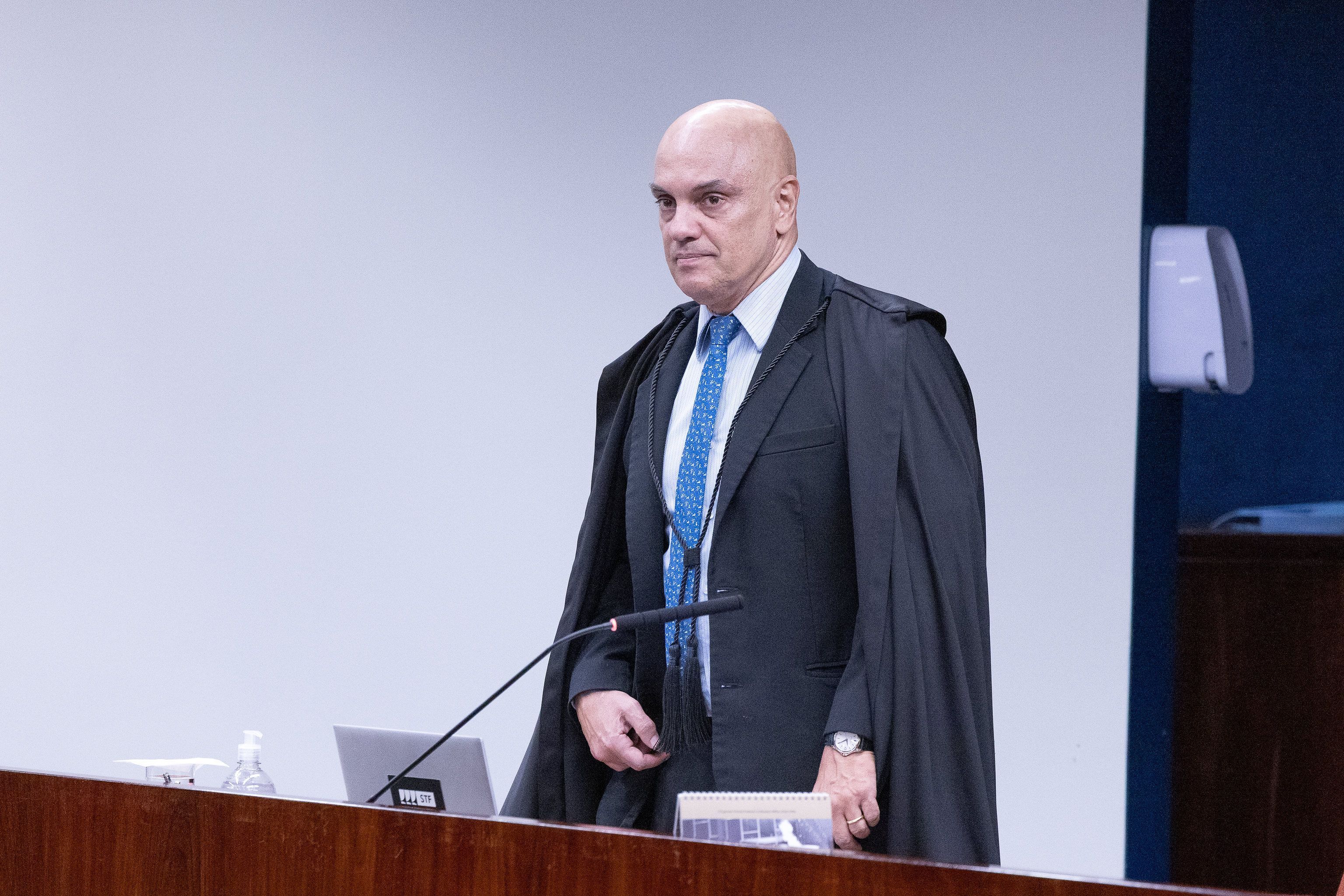 Moraes pede vista e suspende julgamento sobre privatização da Celepar no STF