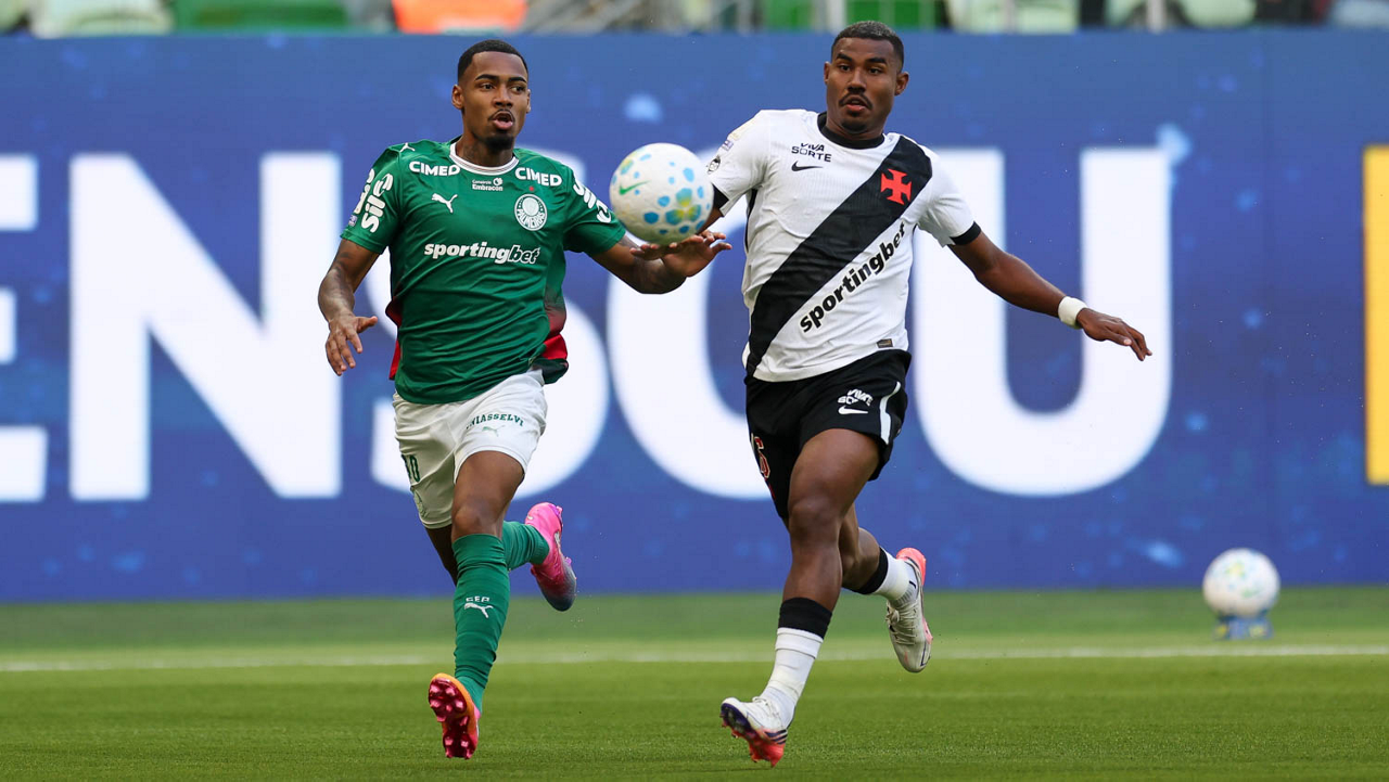 Abel manda recado ao City sobre saída de Allan do Palmeiras: 'Vão ter que pagar'