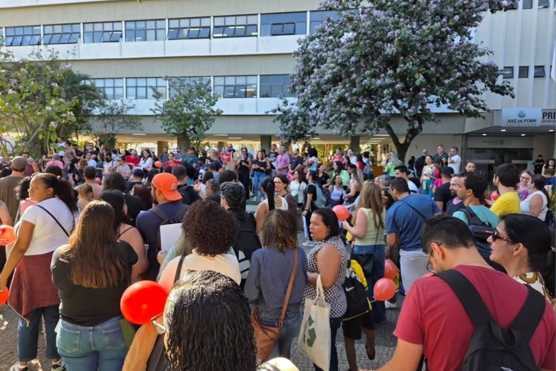 Professores Municipais de Juiz de Fora paralisam atividades por 48h