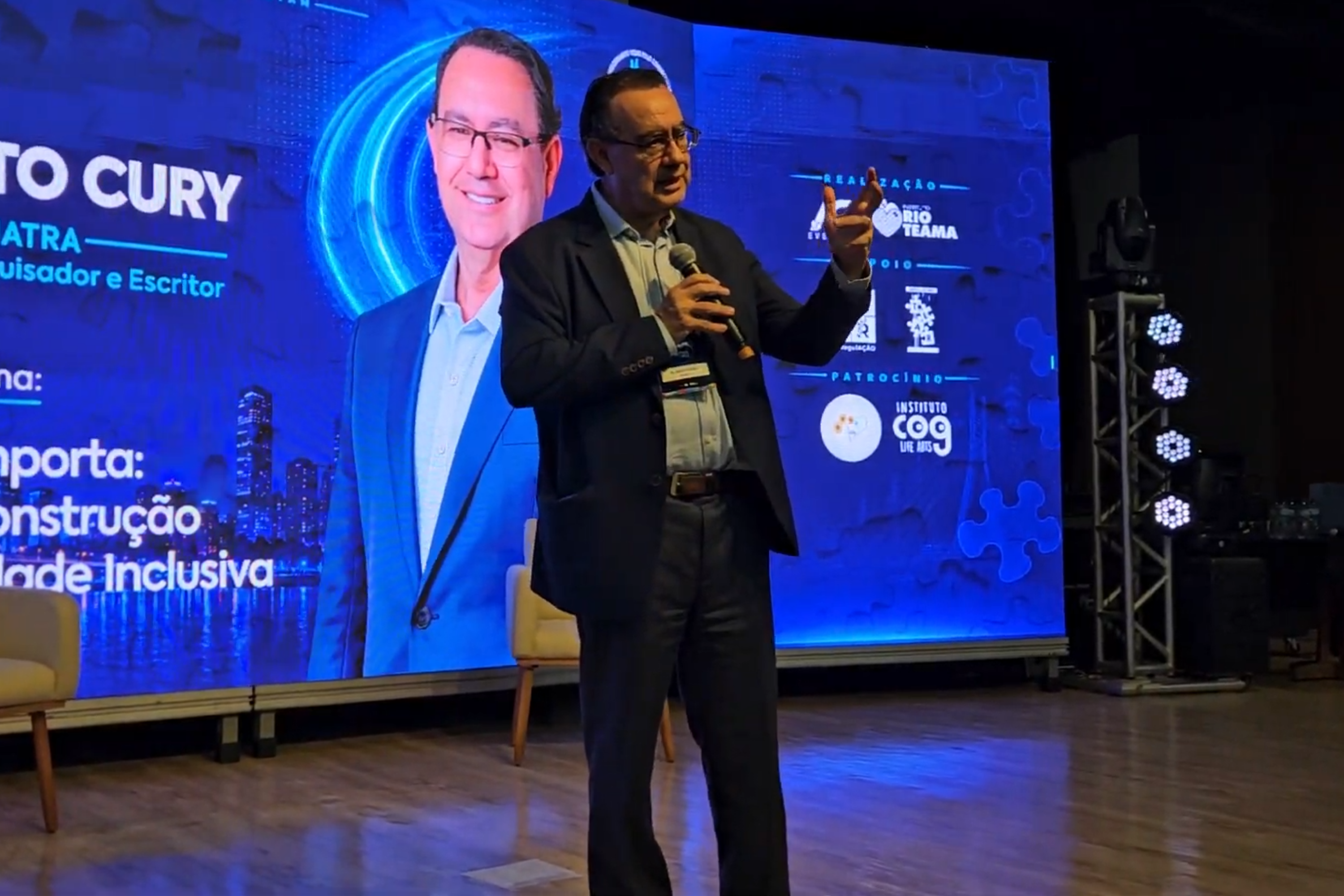 Augusto Cury leva campanha ao sul do Brasil nesta segunda (31); veja agenda