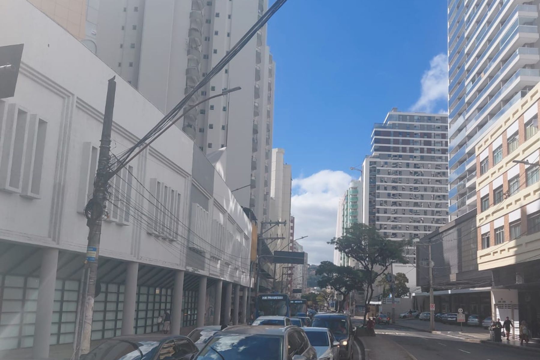 Trânsito em trecho da Avenida Itamar Franco será interditado no domingo (2)