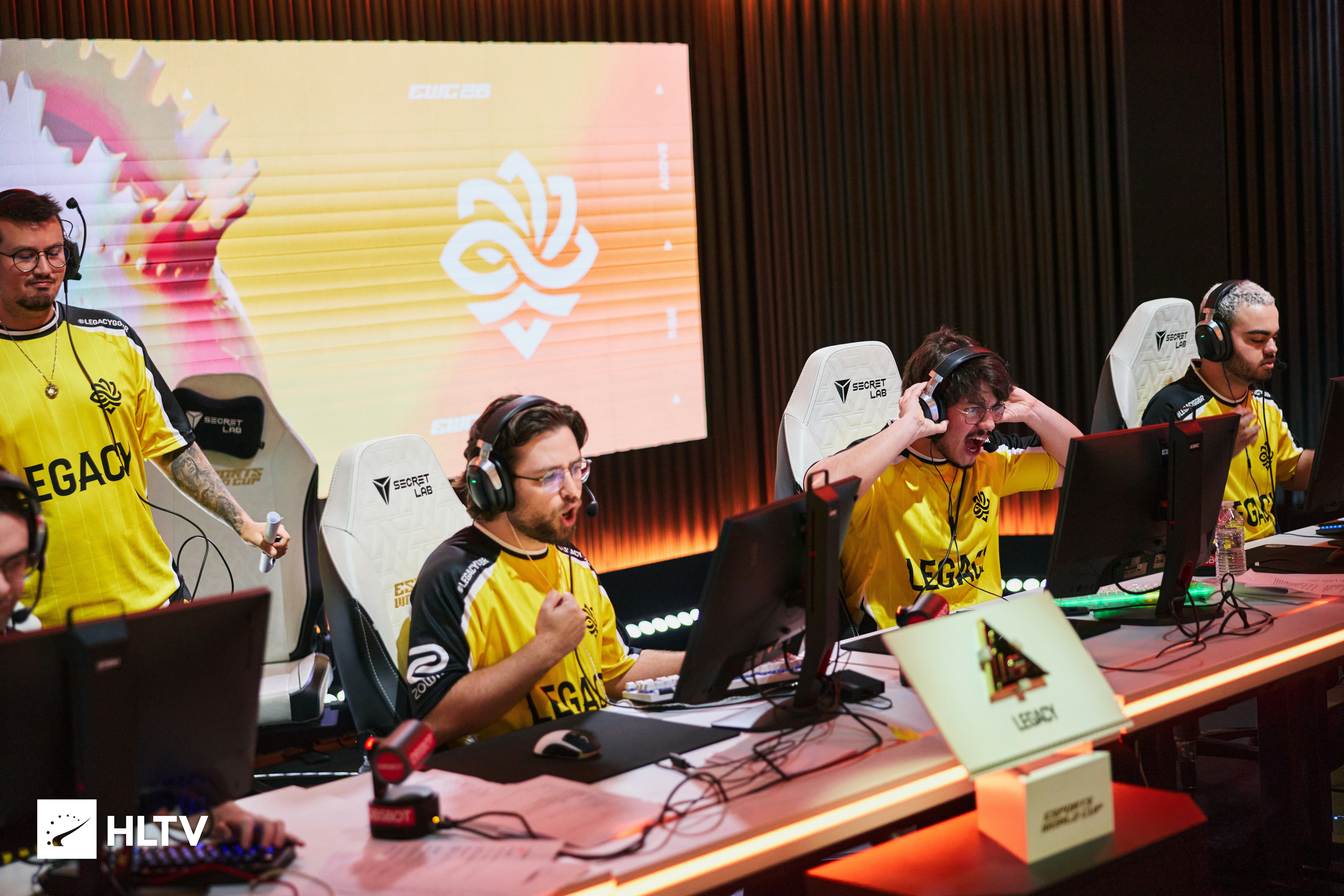CS2: com brasileiros, veja classificados e confrontos dos playoffs da EWC