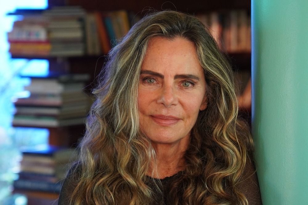 'Sempre Um Papo': Bruna Lombardi lança dois livros nesta terça-feira (18) em Belo Horizonte