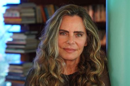 Bruna Lombardi, atriz, escritora, poeta, roteirista e ativista