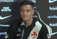 Bruno Duarte é apresentado no Vasco e aponta polivalência para o ataque
