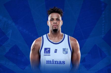 Luis Santos, pivô dominicano novo reforço do Minas