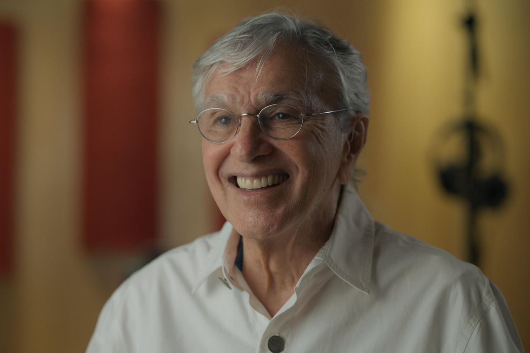 Caetano Veloso completa 84 anos e recebe homenagens de famosos nas redes sociais