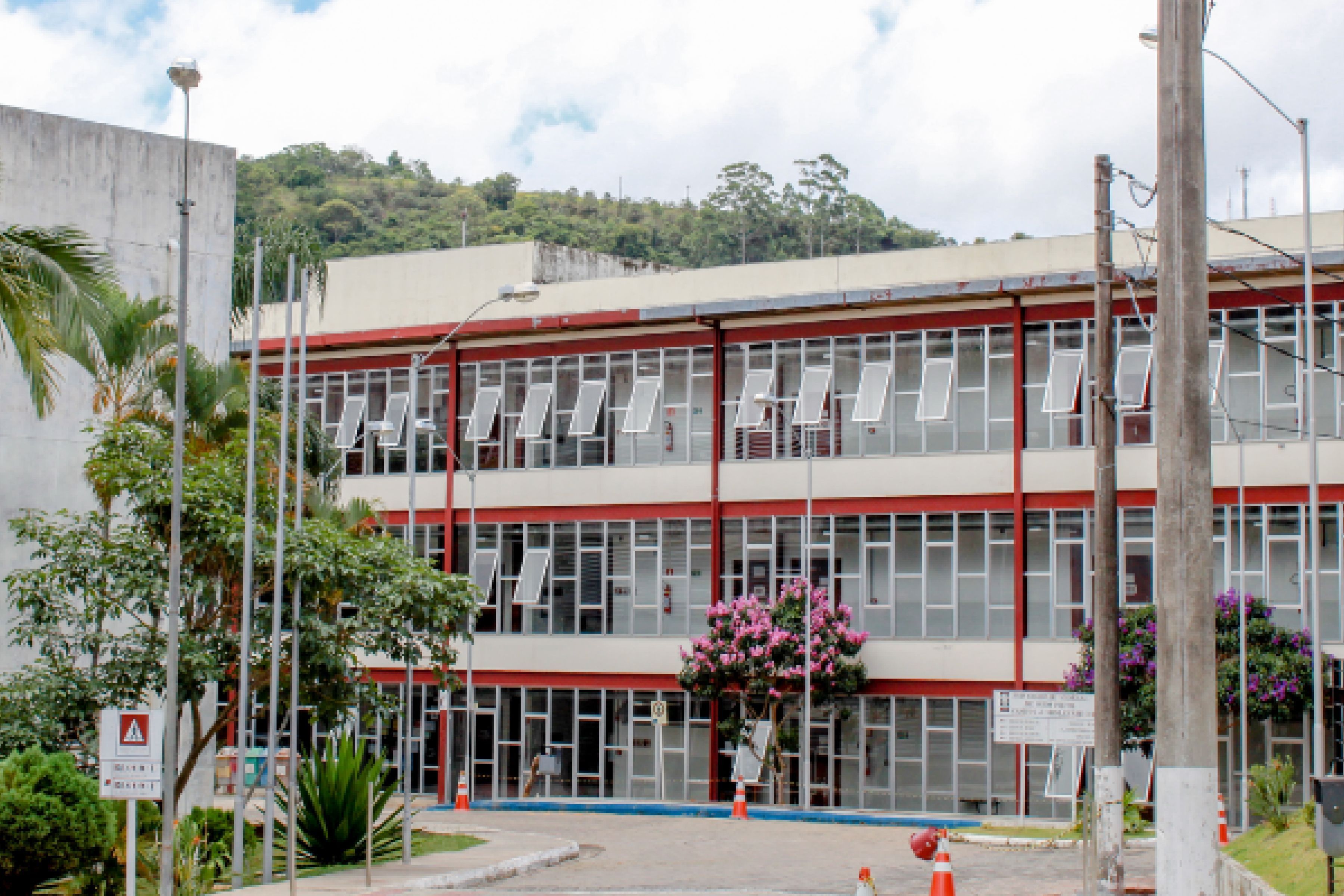 Caso de estudante da UFOP que ameaçou colegas e diretor vai para a Justiça Federal