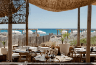 Riviera Francesa transforma clubes de praia em vitrines do luxo