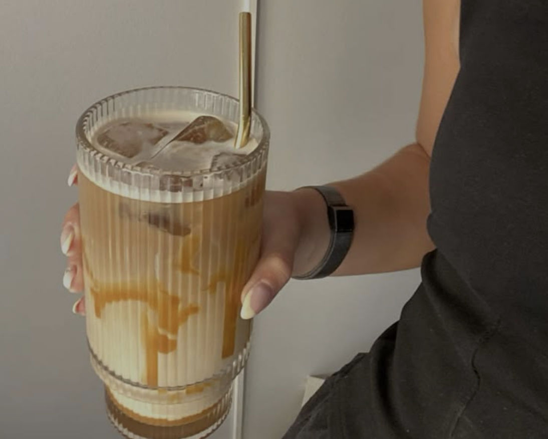 Café quente ou gelado: o que realmente muda na bebida?