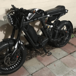 E-bikes entre jovens acendem alerta para segurança e velocidade