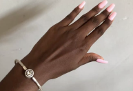 Como remover esmalte em gel sem raspar ou enfraquecer as unhas