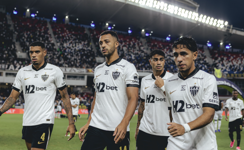 De volta ao time titular do Atlético, zagueiro lamenta empate e afirma: 'Mudar a chavinha'