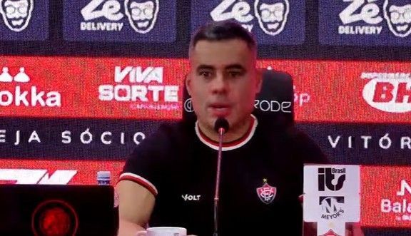 Técnico do Vitória, Jair Ventura pede desculpas, mas não vê provocação ao Botafogo