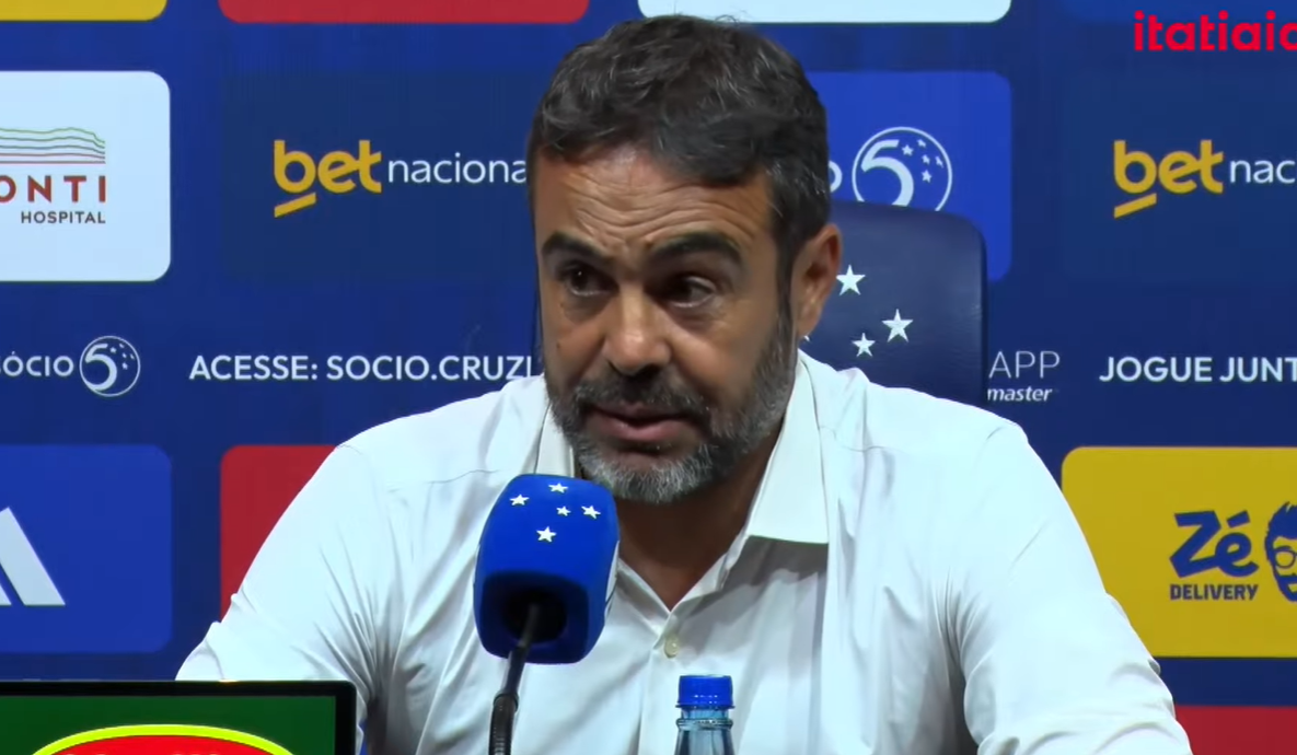 Artur Jorge sai em defesa de Matheus Pereira após camisa 10 decidir jogo contra o Flamengo