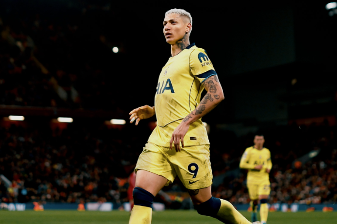 Richarlison negocia retorno ao Everton após declarações sobre saída do Tottenham