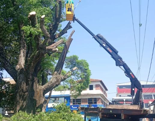 Via lateral da Praça Santa Cruz terá interdição nesta terça-feira