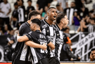 Em duelo de desesperados, Ceará vence Londrina de virada e deixa Z4 da Série B