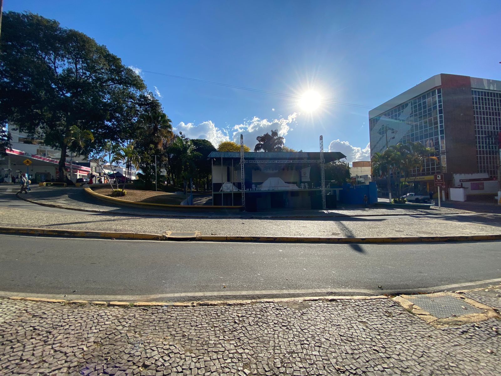 Praça do ET recebe serviços gratuitos durante o Dia C em Varginha
