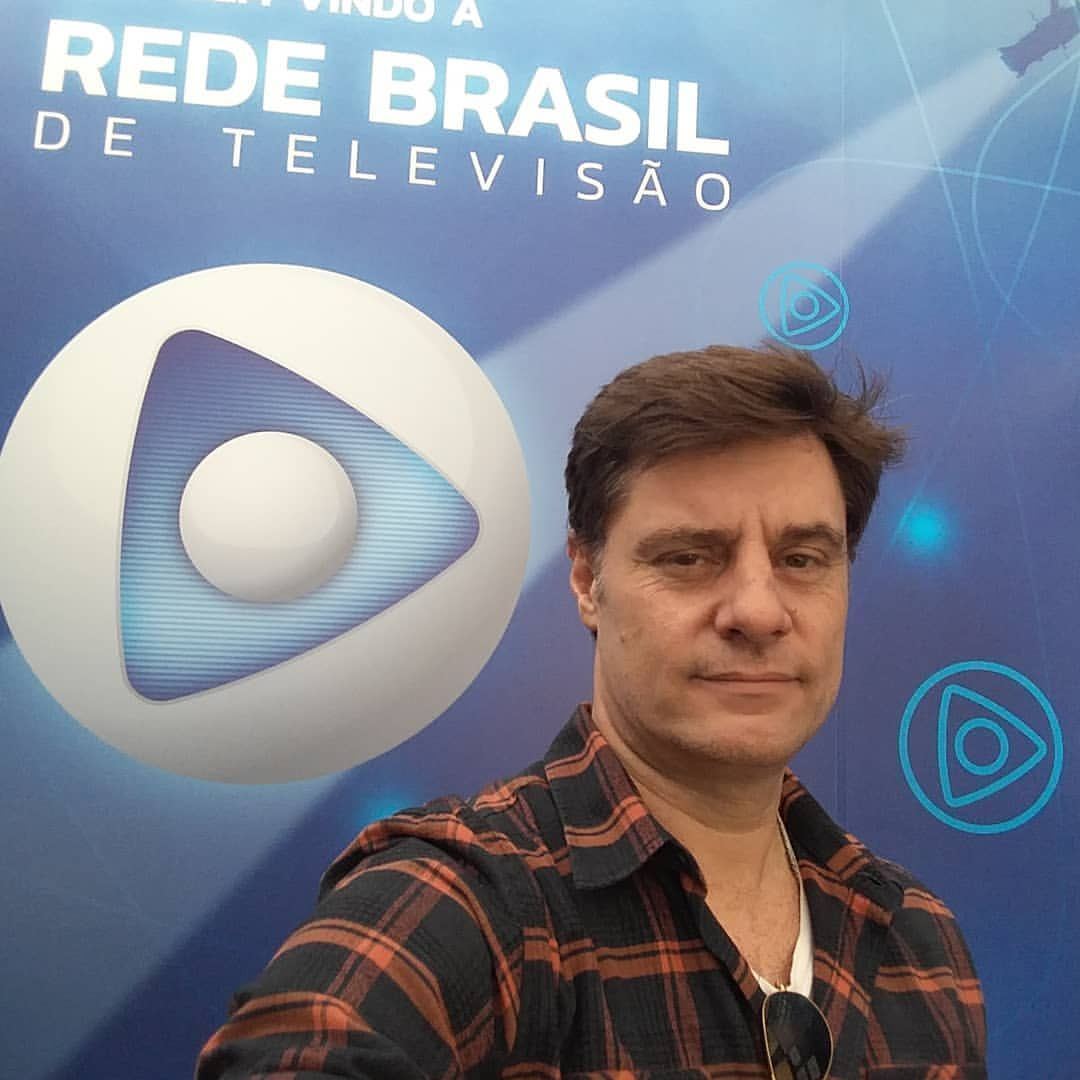 Renato Scarpin toma atitude após apresentar peça para 4 pessoas em SP