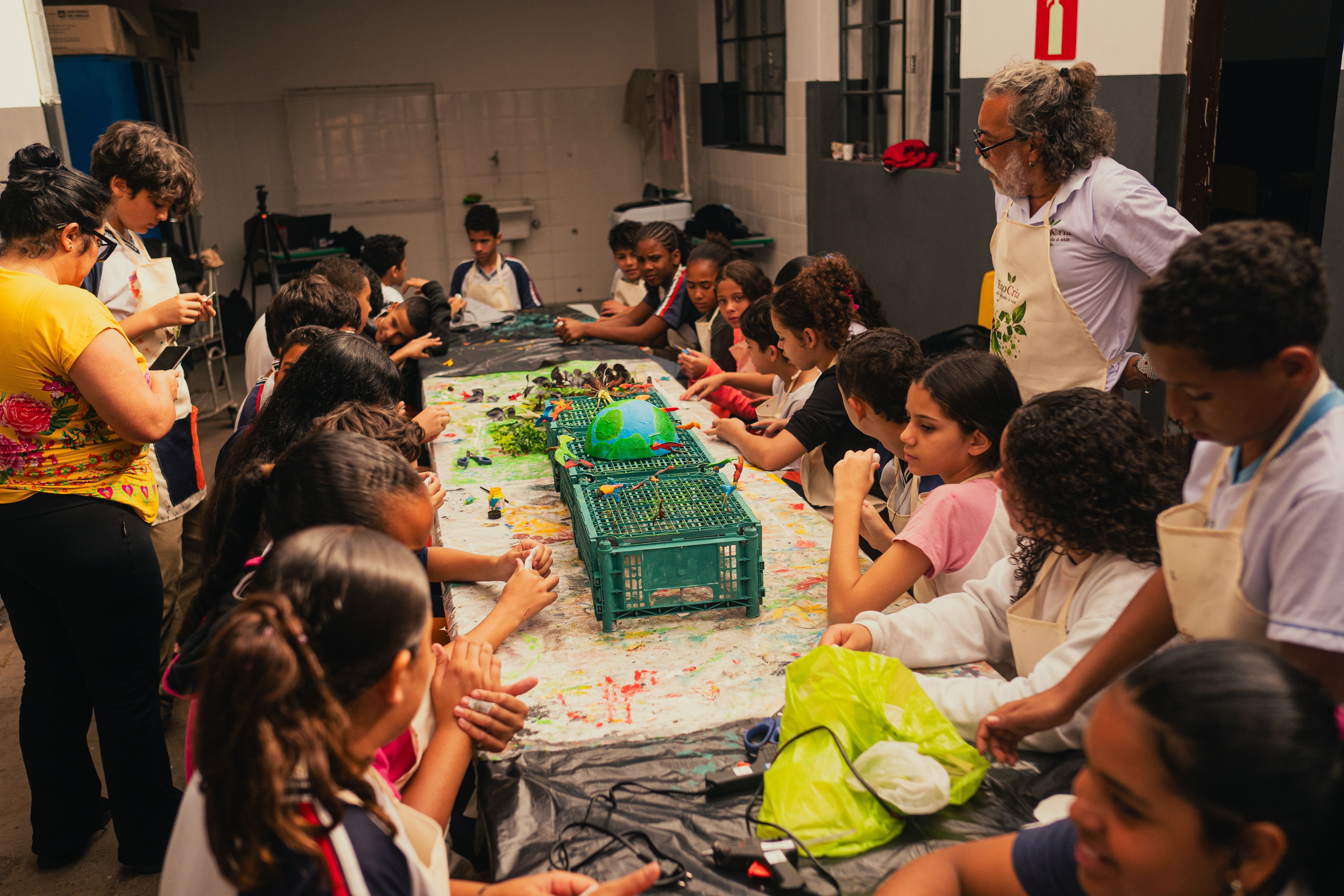 Exposição Ecocria reúne arte e educação ambiental na Casa de Vidro em Itabirito