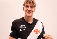 Vasco anuncia acerto com atacante argentino Facundo Colidio, do River Plate-ARG