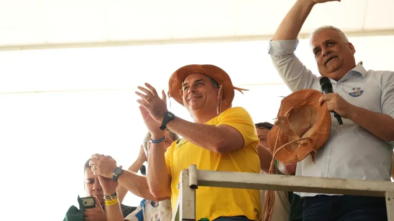 Flávio Bolsonaro fará live para apoiadores nesta quinta-feira (27)