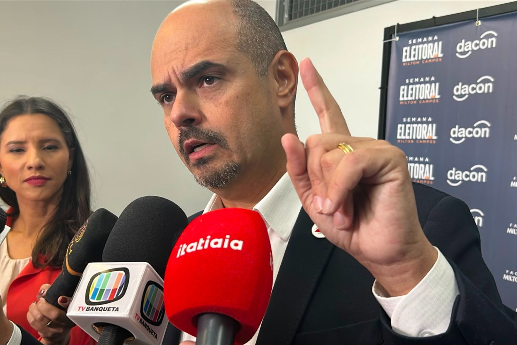 Mateus Simões enxerga eleição disputada em MG: 'Três de esquerda e três de direita'