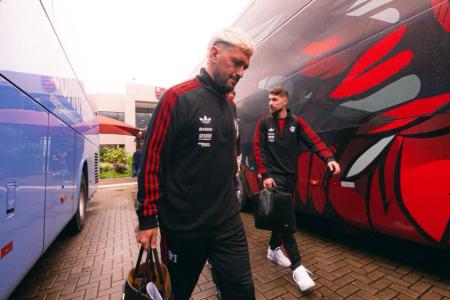 Cruzeiro x Flamengo: Arrascaeta no embarque para Belo Horizonte