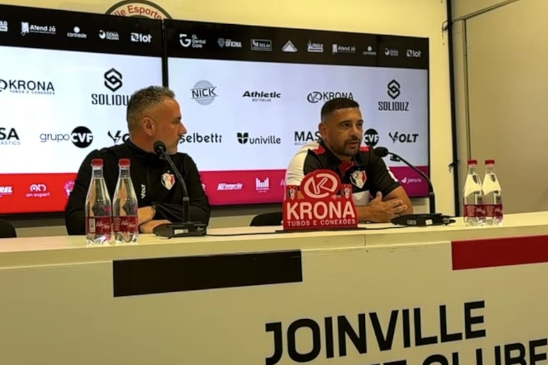 Ex-Atlético e Cruzeiro, Diego Souza é apresentado como técnico de clube do Sul
