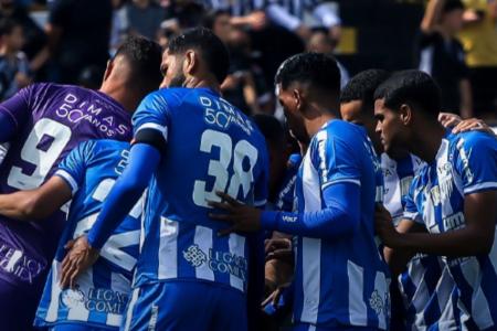 Avaí venceu de virada com dois gols no fim