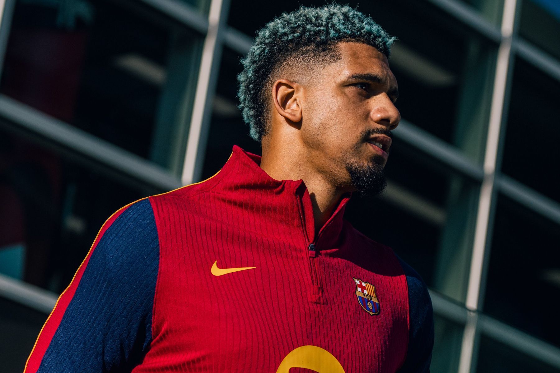 Barcelona e Liverpool se acertam para empréstimo de zagueiro da Seleção Uruguaia