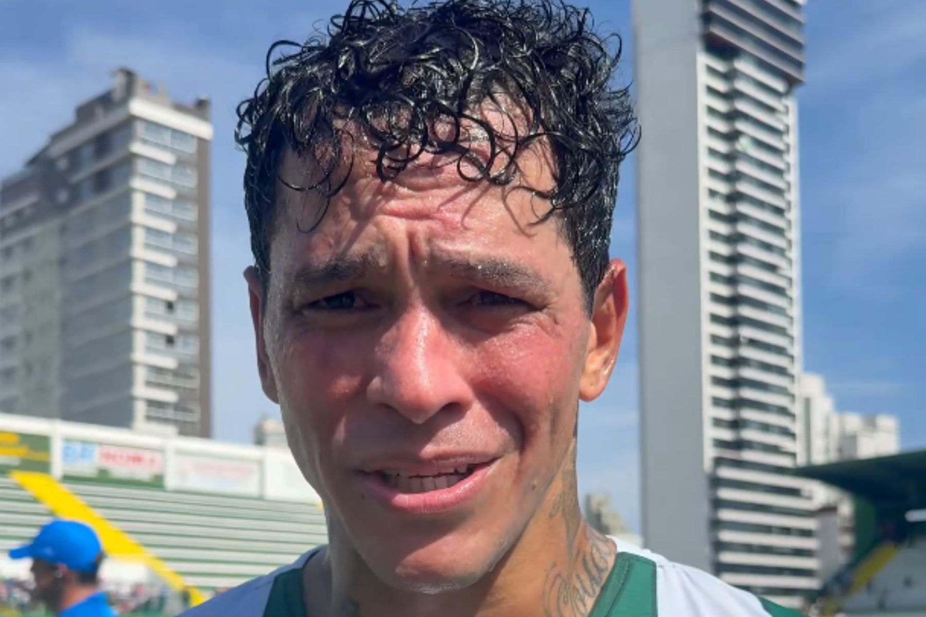 Cria do Atlético brilha e é decisivo em empate da Chapecoense no Brasileirão