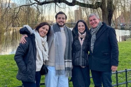 Marcos Vieira e Jaqueliny, e os filhos Henrique e Lara
