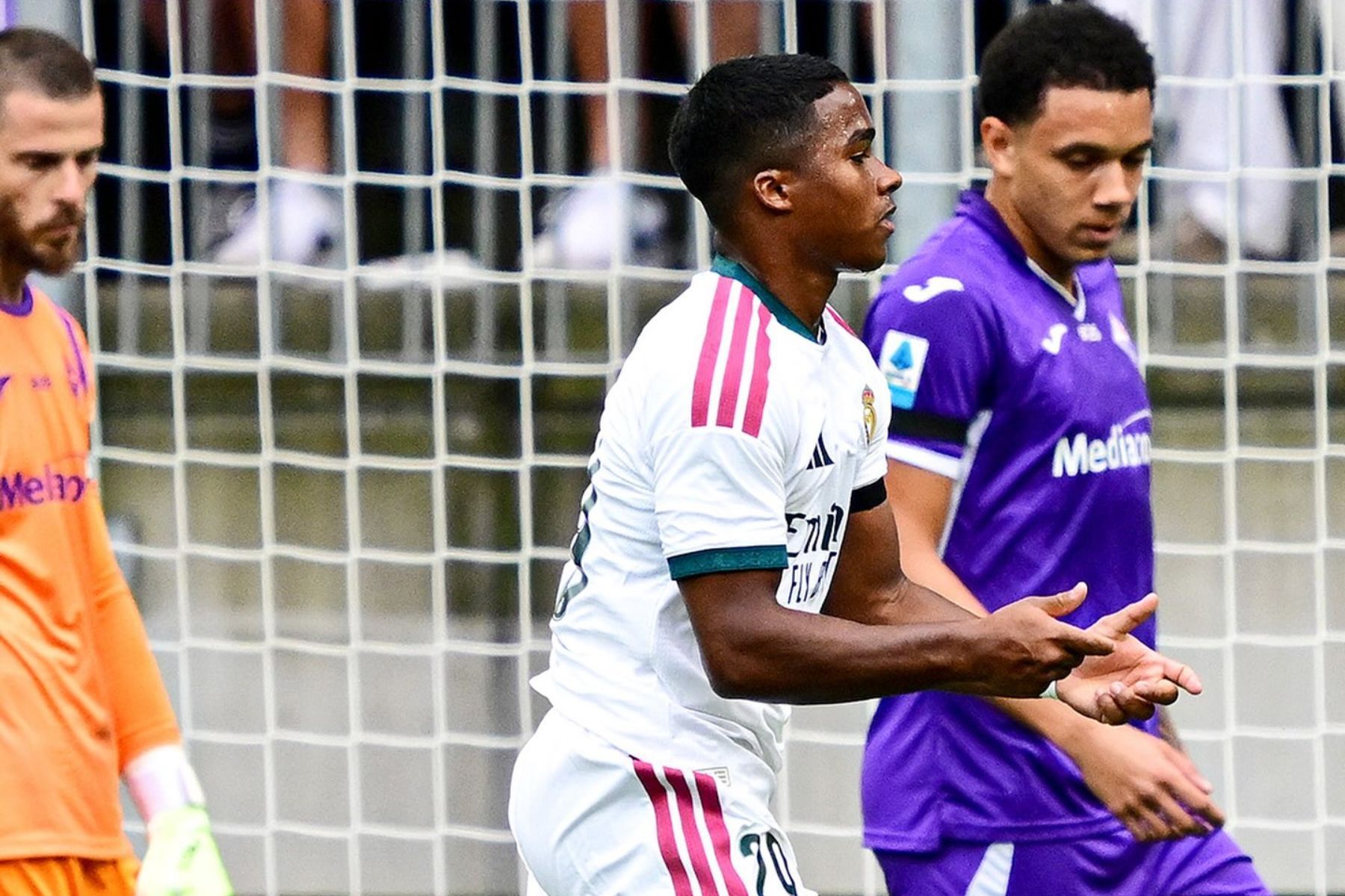Endrick brilha em retorno, mas Real Madrid só empata com a Fiorentina em amistoso