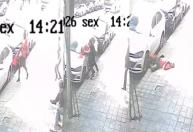 Vídeo mostra homem em situação de rua sendo espancado antes de ser encontrado morto em BH