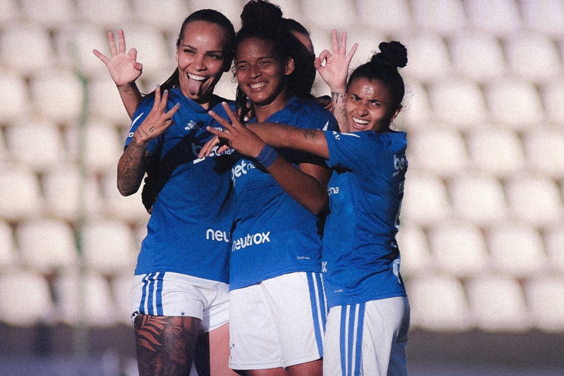 Marília brilha com hat-trick, e Cruzeiro goleia Botafogo pelo Brasileiro Feminino