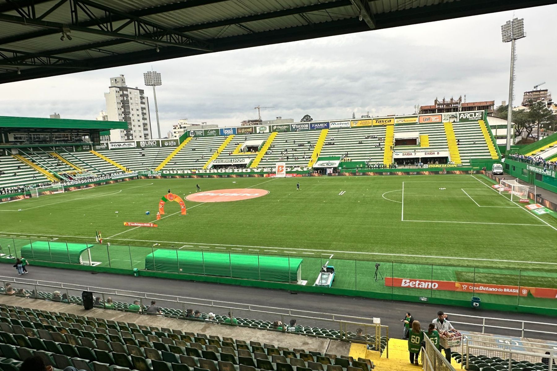 Chapecoense x Cruzeiro: as escalações para jogo das oitavas da Copa do Brasil