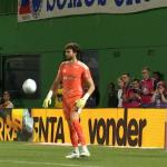 Cruzeiro estreia uniforme de goleiro em jogo contra a Chapecoense pela Copa do Brasil