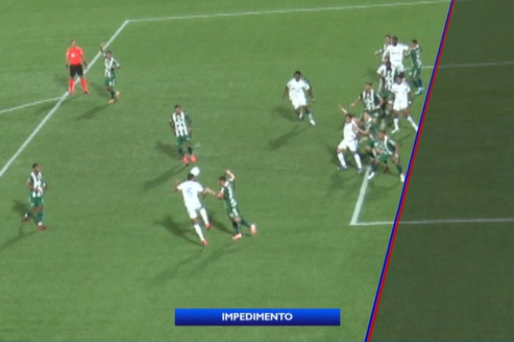 Torcedores do Cruzeiro reagem a gol anulado contra Chape: 'Inacreditável'