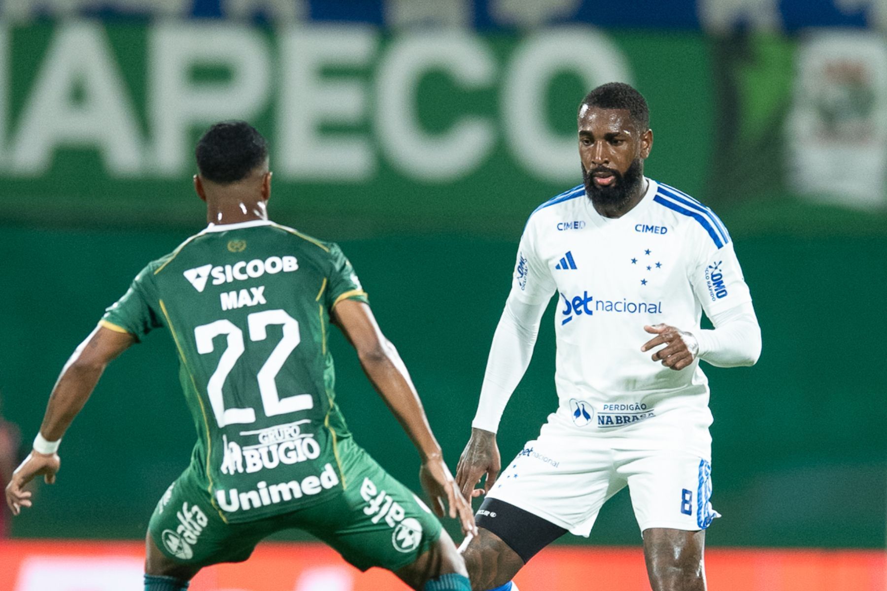Fora de casa, Cruzeiro 'trava' e empata com a Chapecoense pela Copa do Brasil