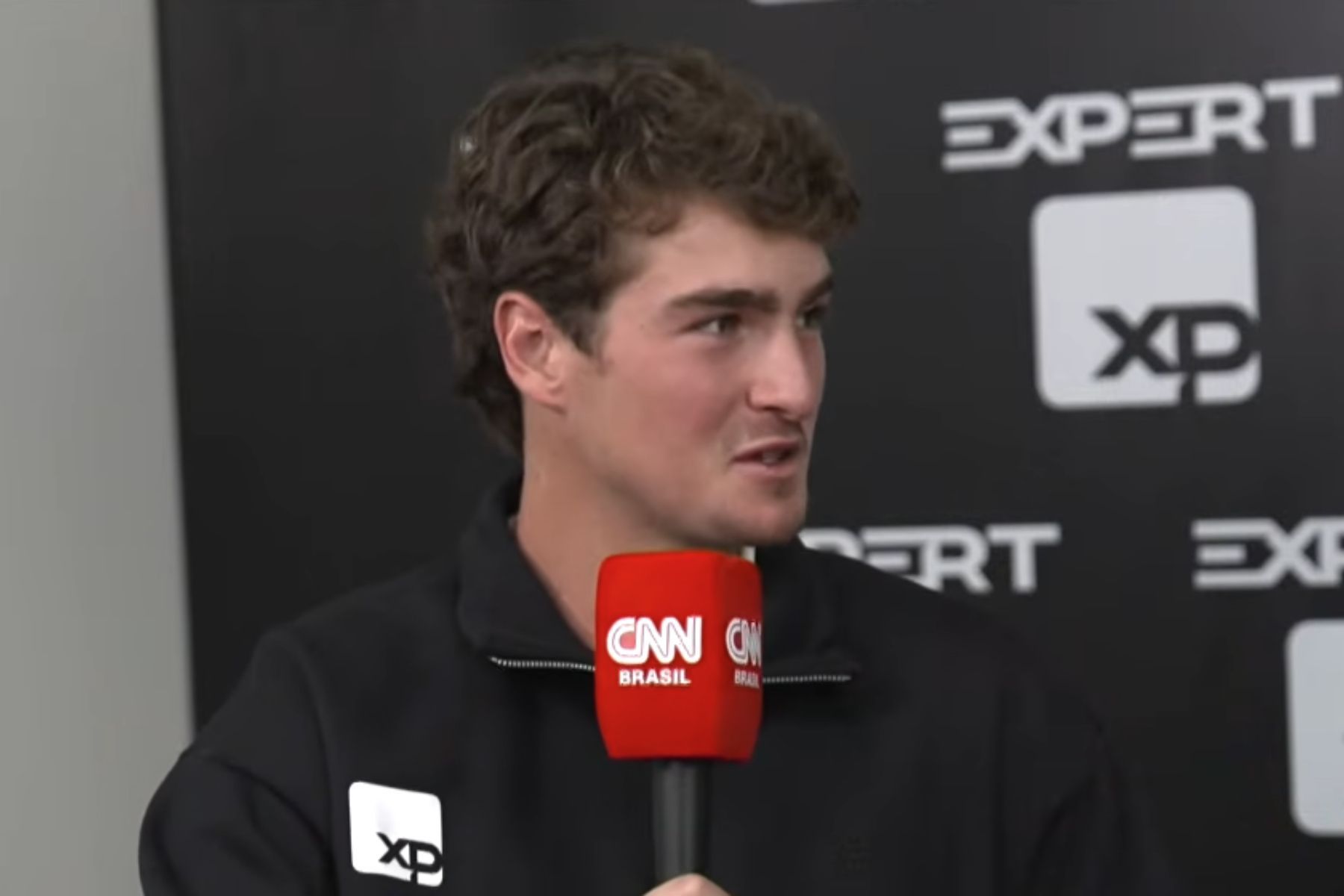 João Fonseca se rende a Nadal, mas admite: ‘Sou team Federer para sempre’