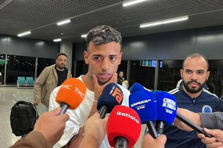 Lucho Rodriguez desembarca em Belo Horizonte para assinar com o Cruzeiro