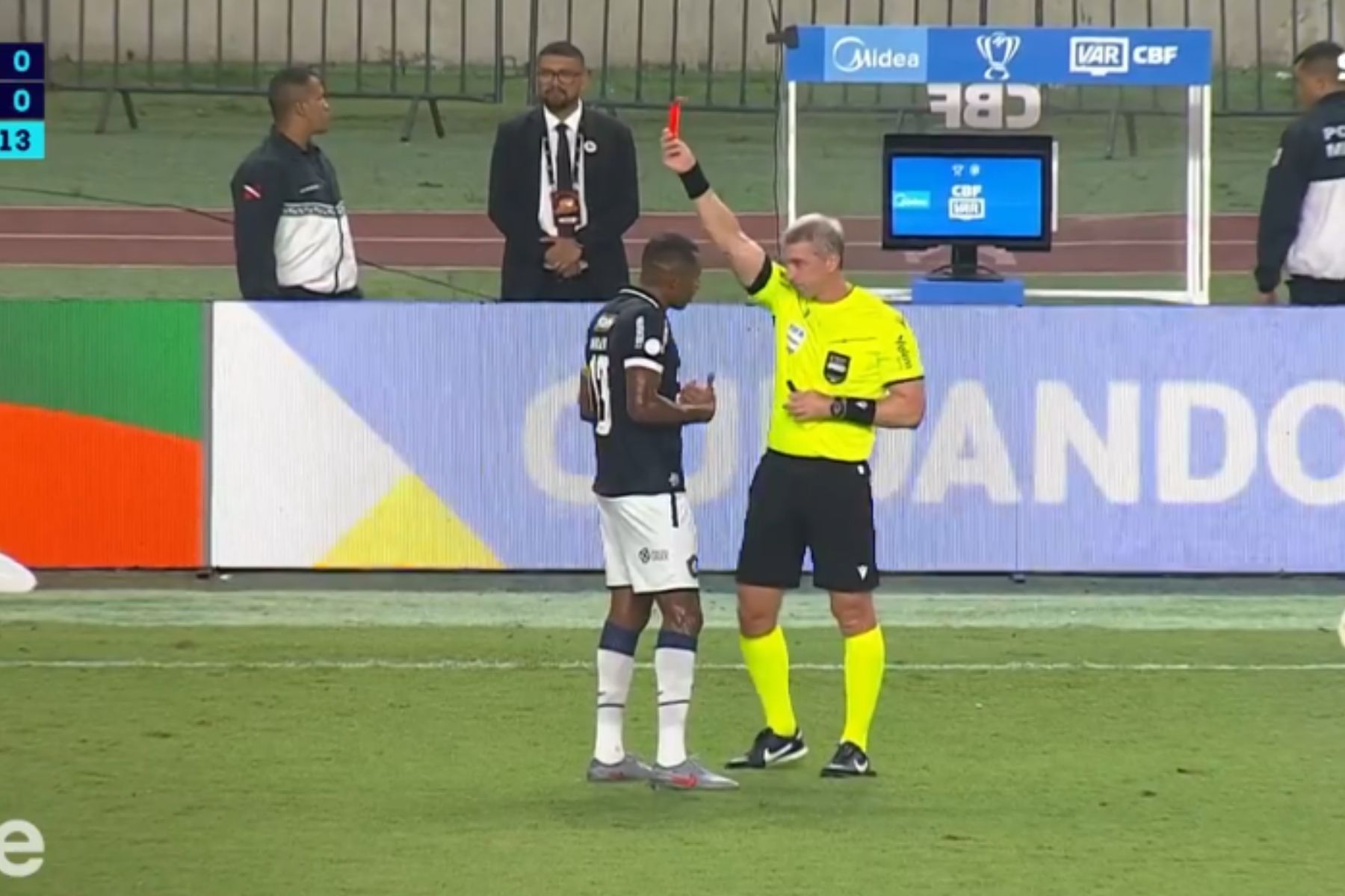 Dirigente dispara contra arbitragem após Remo x Santos: 'Prevalece o time do eixo'